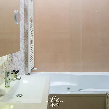 Alcantara Discovery Swimming Pool 67 By Lisbonne Collection Lisboa